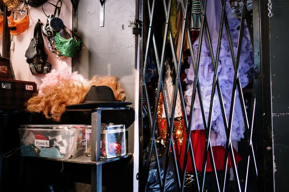 Neo-Burlesque Explained: Revival and Reinvention